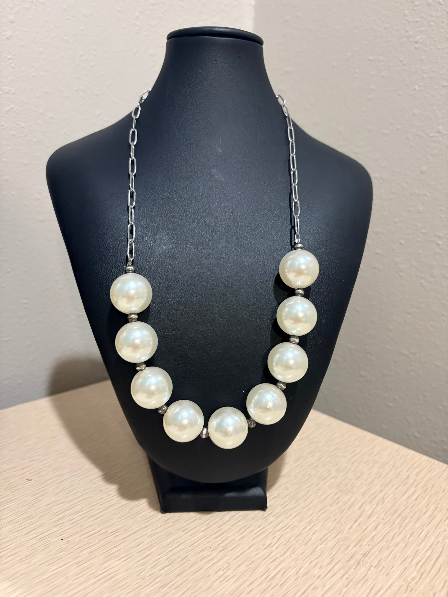 The Bay Necklace
